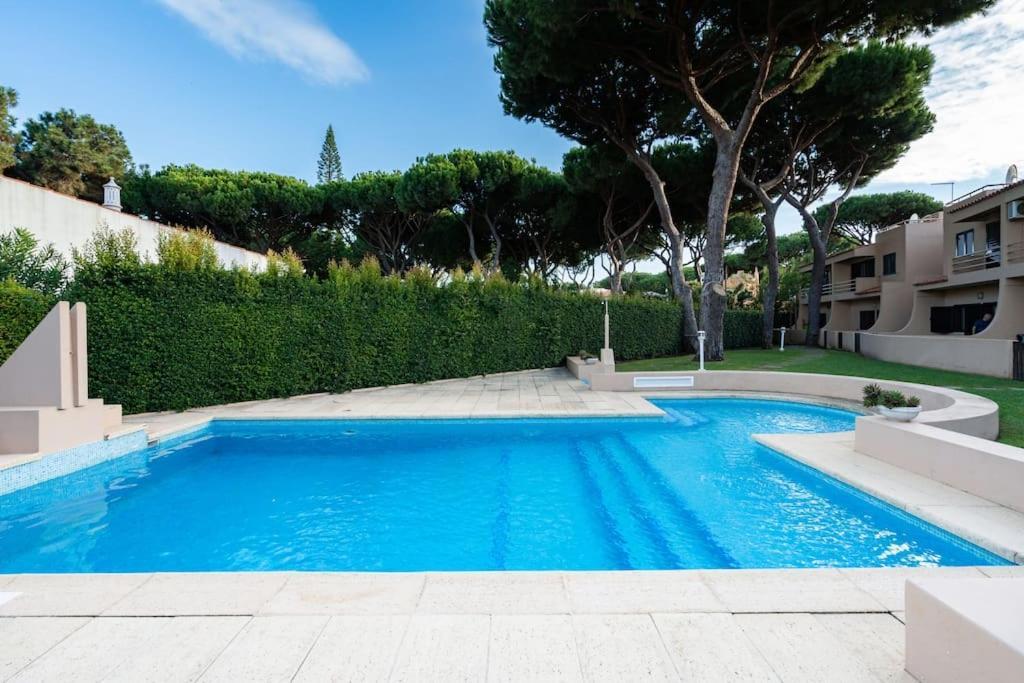 Alegria - Moradia Geminada 6 Com Piscina E Perto Dos Golfes Em Vilamoura Holiday home *